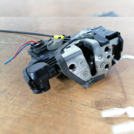 замок двери на Toyota Noah AZR60G 1AZFSE, арт. 16668