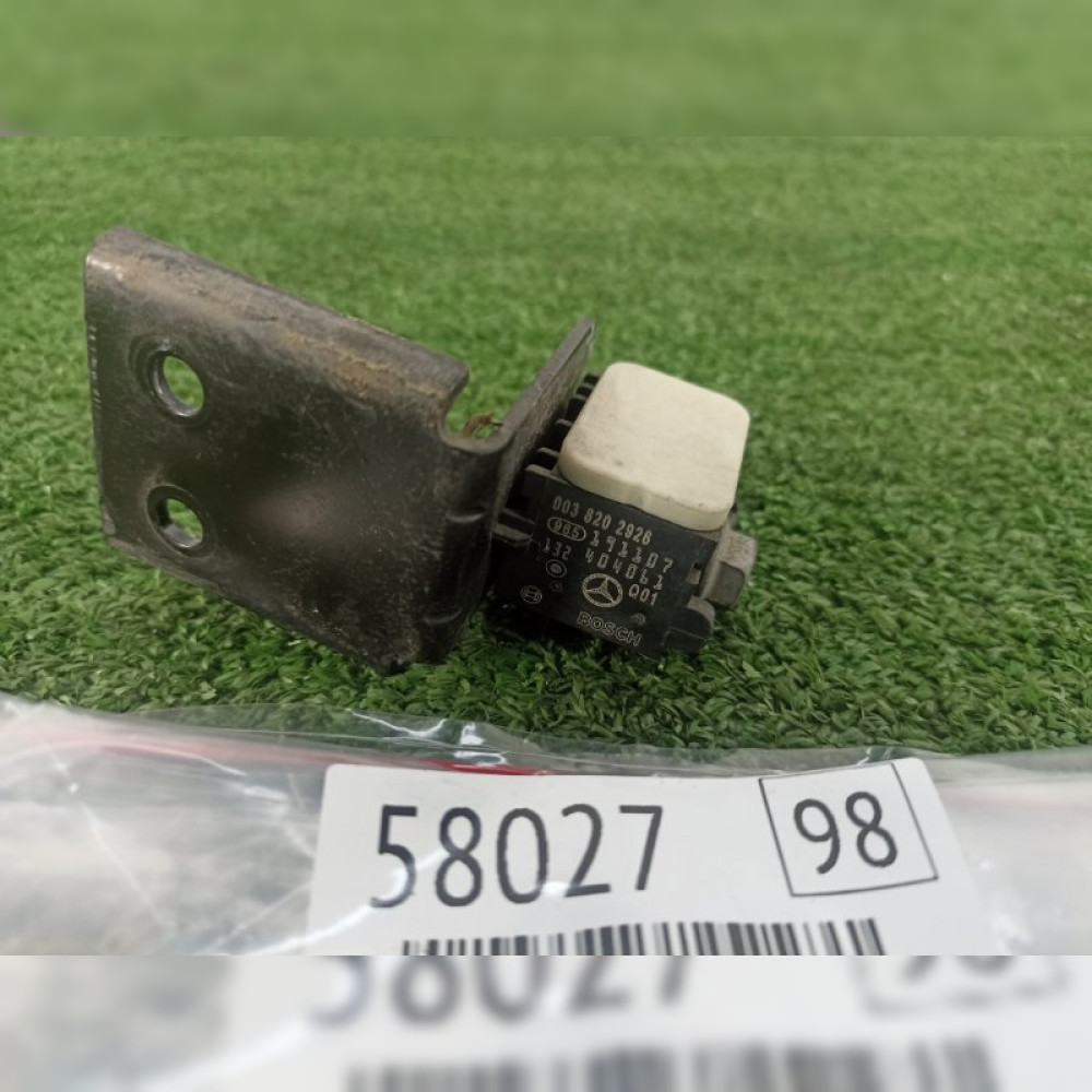 Датчик подушки безопасности на Mercedes-Benz S-Class W221 M273E55, арт. 58027