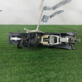 Ручка двери внешняя на Mercedes-Benz C-Class W203 M112 E24, арт. 69449
