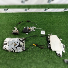 замок двери на Honda Stepwgn RG1 K20A, арт. 71028