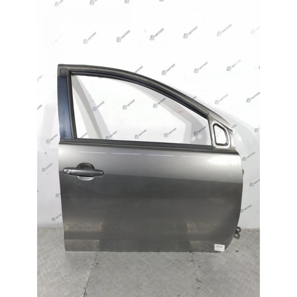 дверь на Toyota Ist NCP65 1NZFE, арт. 81767