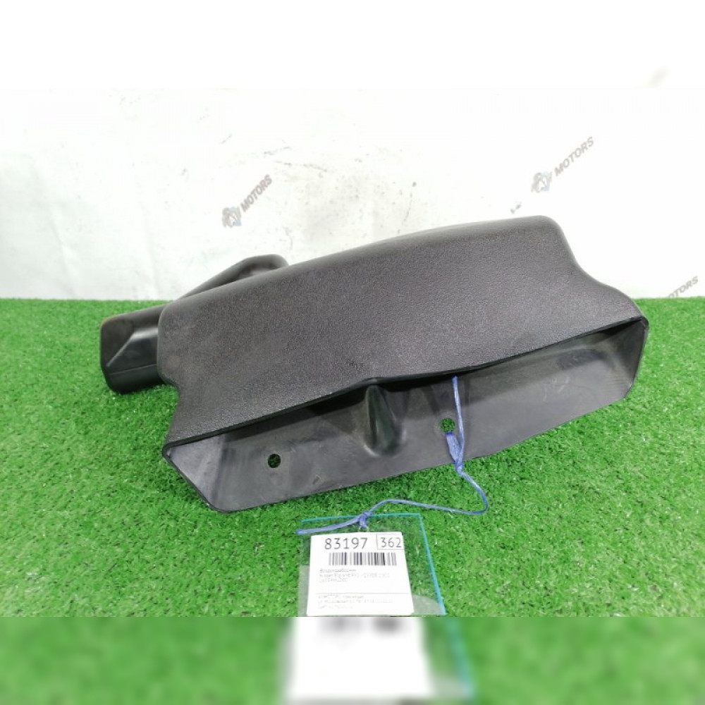 воздухозаборник на Nissan Elgrand E51 VQ35DE, арт. 83197
