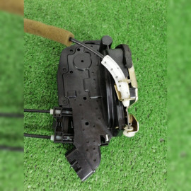 замок двери на Nissan Note E11 HR15DE, арт. 86084