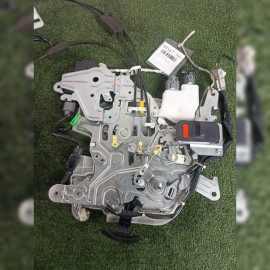замок двери на Honda Stepwgn RK5 R20A, арт. 94567