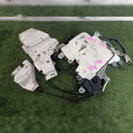 замок двери на Honda Stepwgn RK5 R20A, арт. 94567