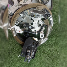 замок двери на Nissan Elgrand TE52 QR25DE, арт. 95520