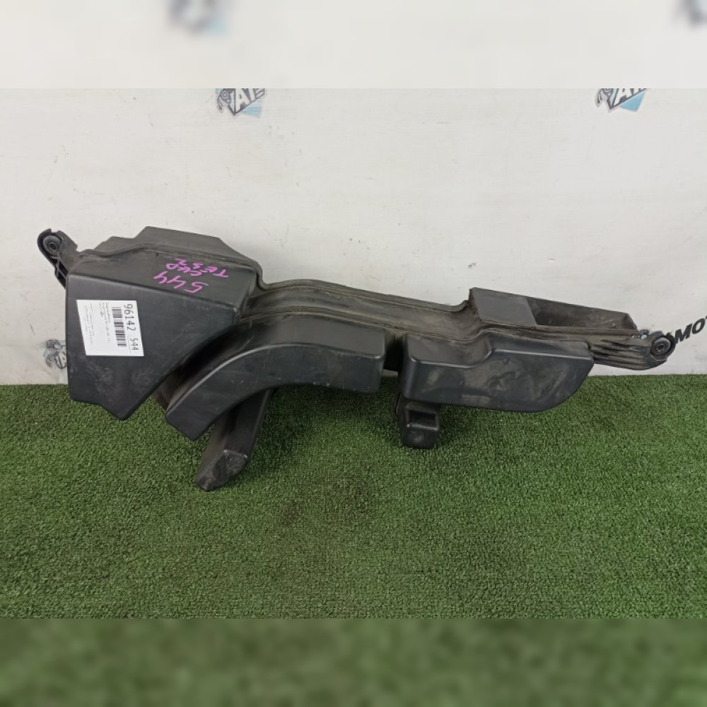воздухозаборник на Nissan Elgrand TE52 QR25DE, арт. 96142