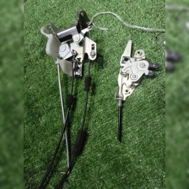 замок двери на Toyota Noah ZWR80 2ZRFXE, арт. 103231