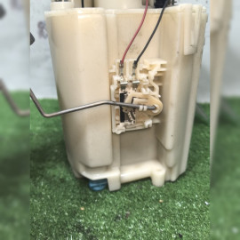Топливный насос на Toyota Prius NHW20 1NZFXE, арт. 104246