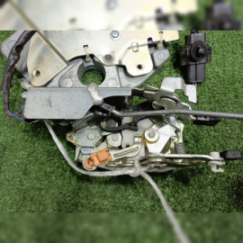 замок двери на Mitsubishi Pajero iO H77W 4G94, арт. 104782