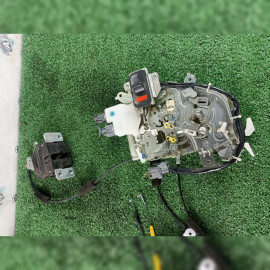замок двери на Honda Stepwgn RG1 K20A, арт. 113169