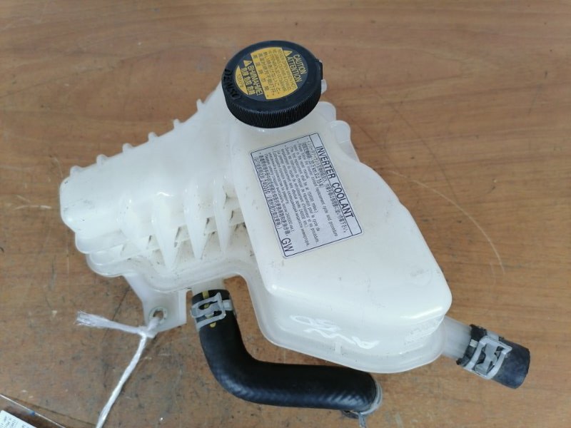 бачок расширительный на Toyota Camry AVV50 2ARFXE, арт. 16503