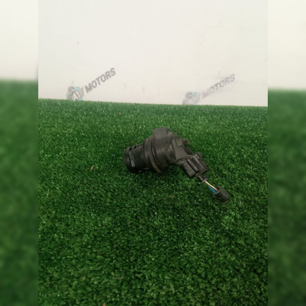 Насос омывателя на Toyota Estima ACR30W 2AZFE, арт. 37823