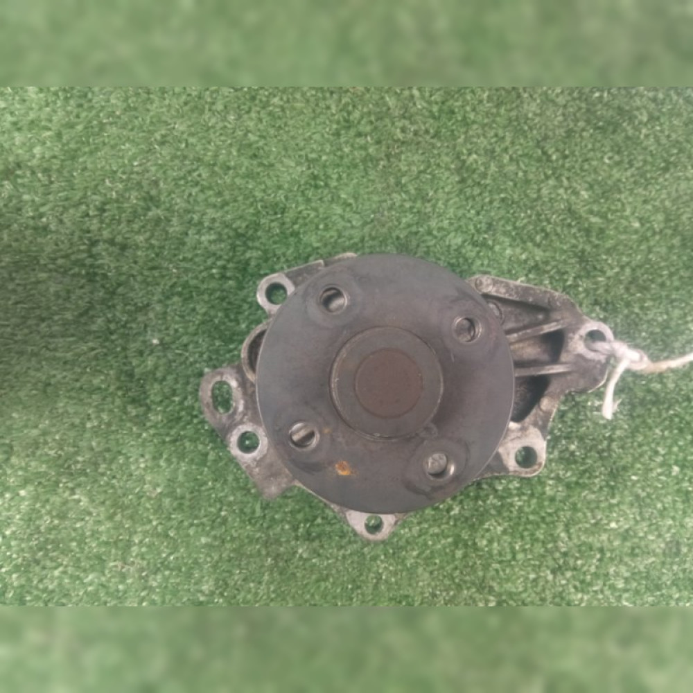 Помпа на Toyota Isis ANM10W 1AZFSE, арт. 37850