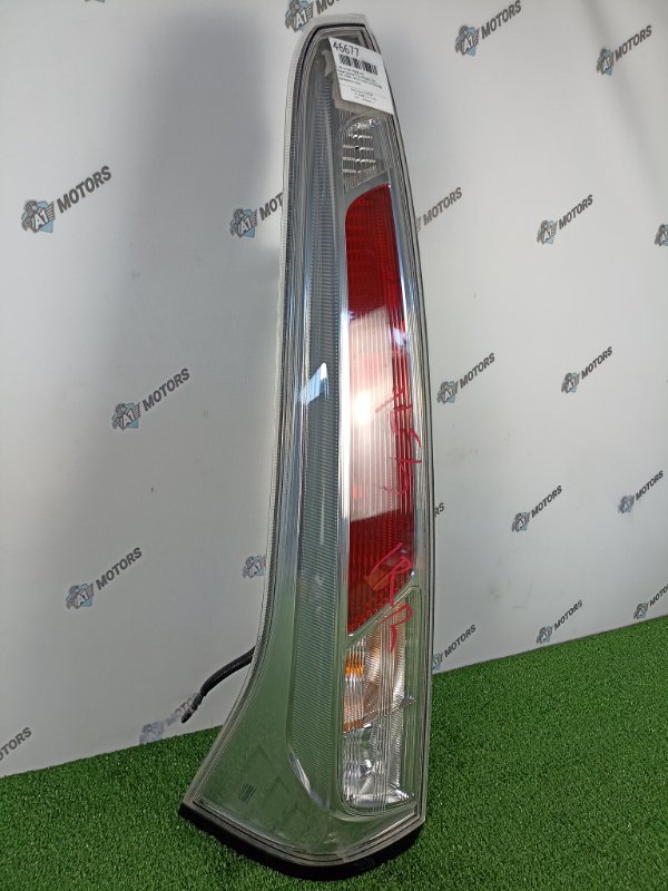 стоп-сигнал на Nissan Serena FC26 MR20DD, арт. 46677