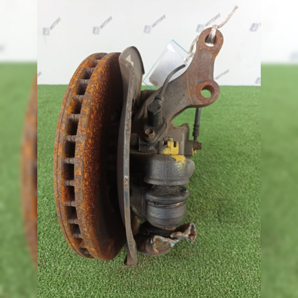 ступица на Toyota Isis ZNM10W 1ZZFE, арт. 46837