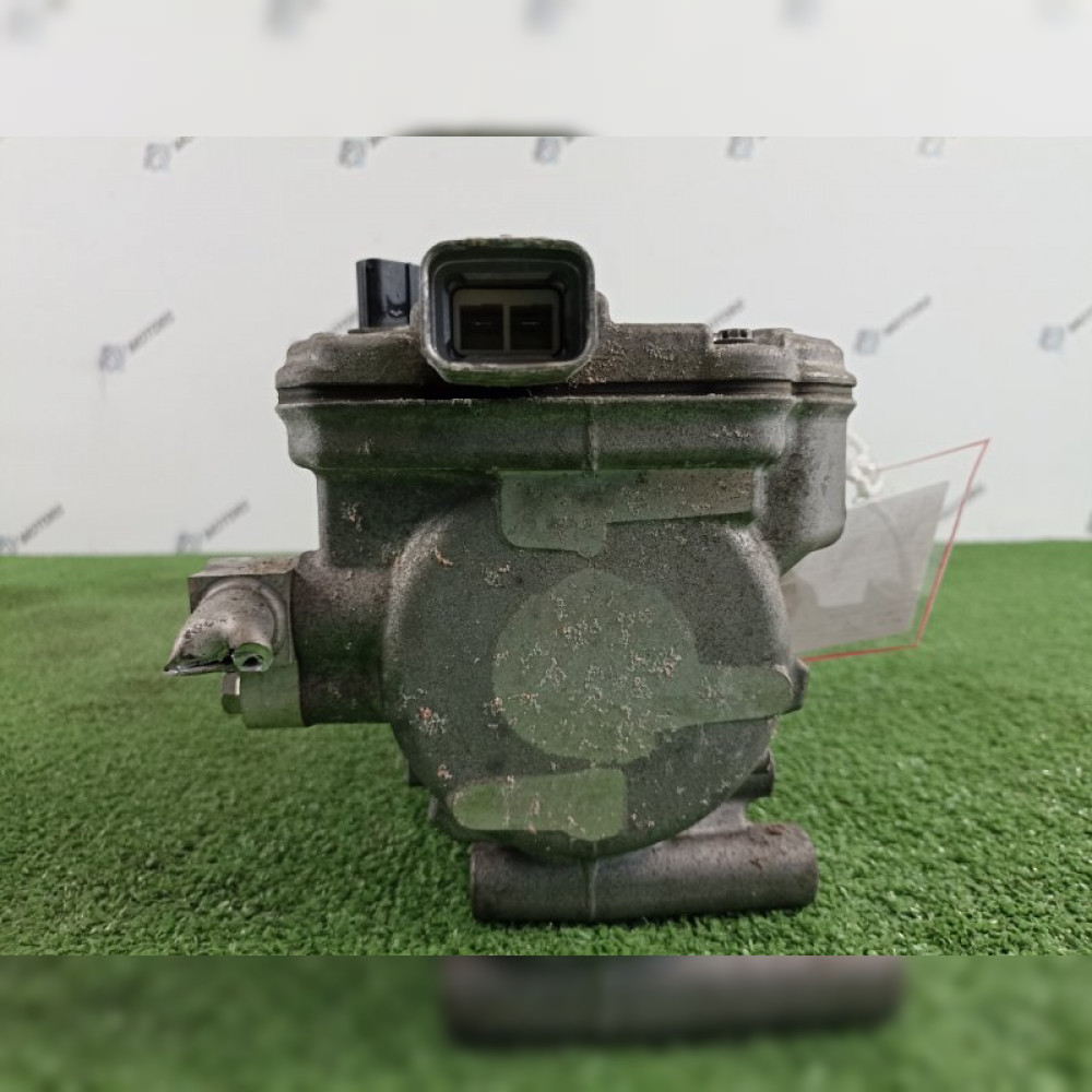 компрессор кондиционера на Toyota Corolla Fielder NKE165 1NZFXE, арт. 48303