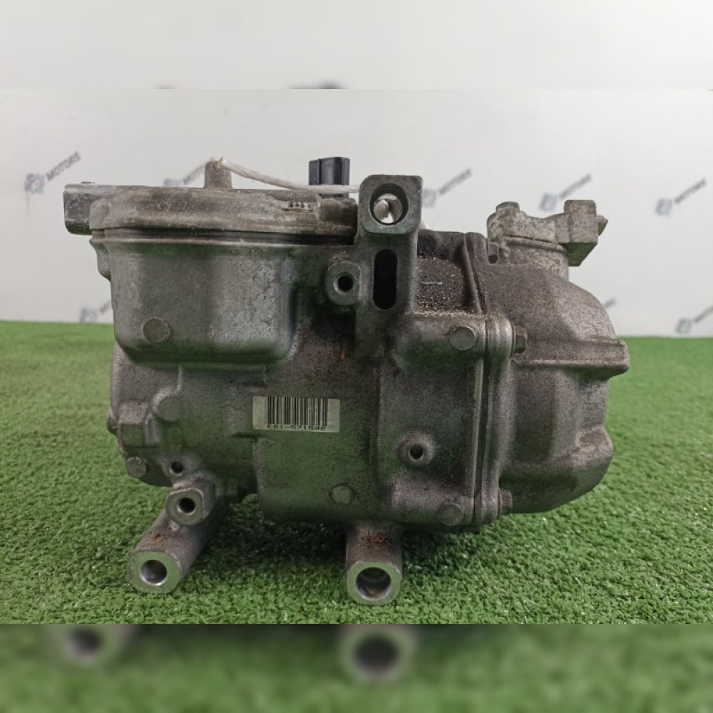 компрессор кондиционера на Toyota Corolla Fielder NKE165 1NZFXE, арт. 48303