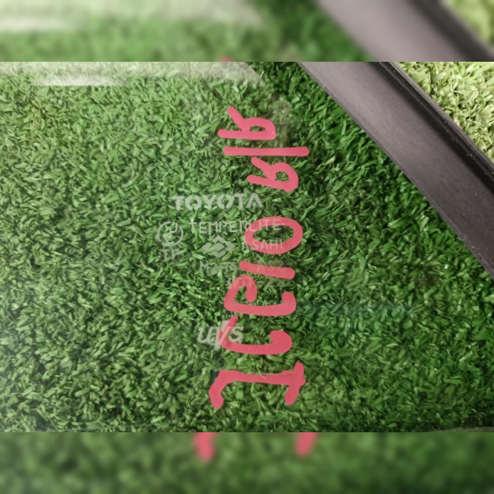 Стекло двери на Toyota Progres JCG10 1JZGE, арт. 50848