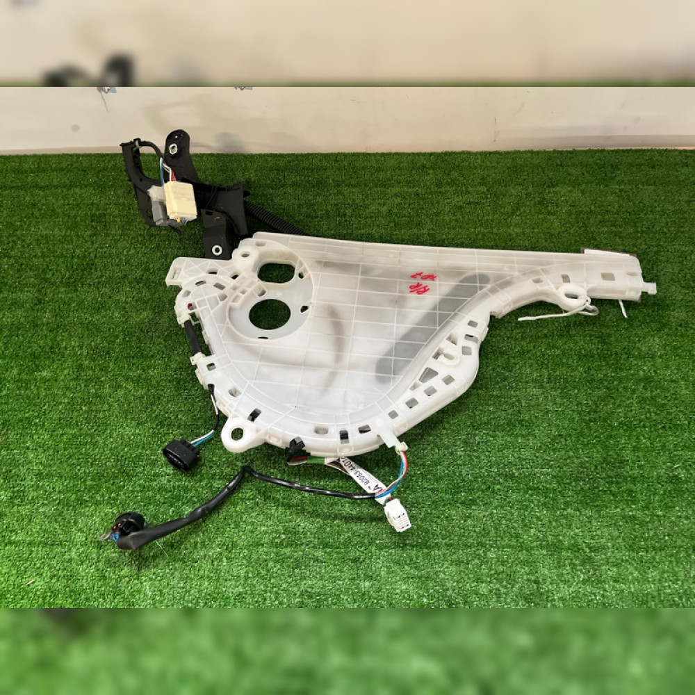 Проводка салона на Toyota Isis ANM10 1AZFSE, арт. 51364