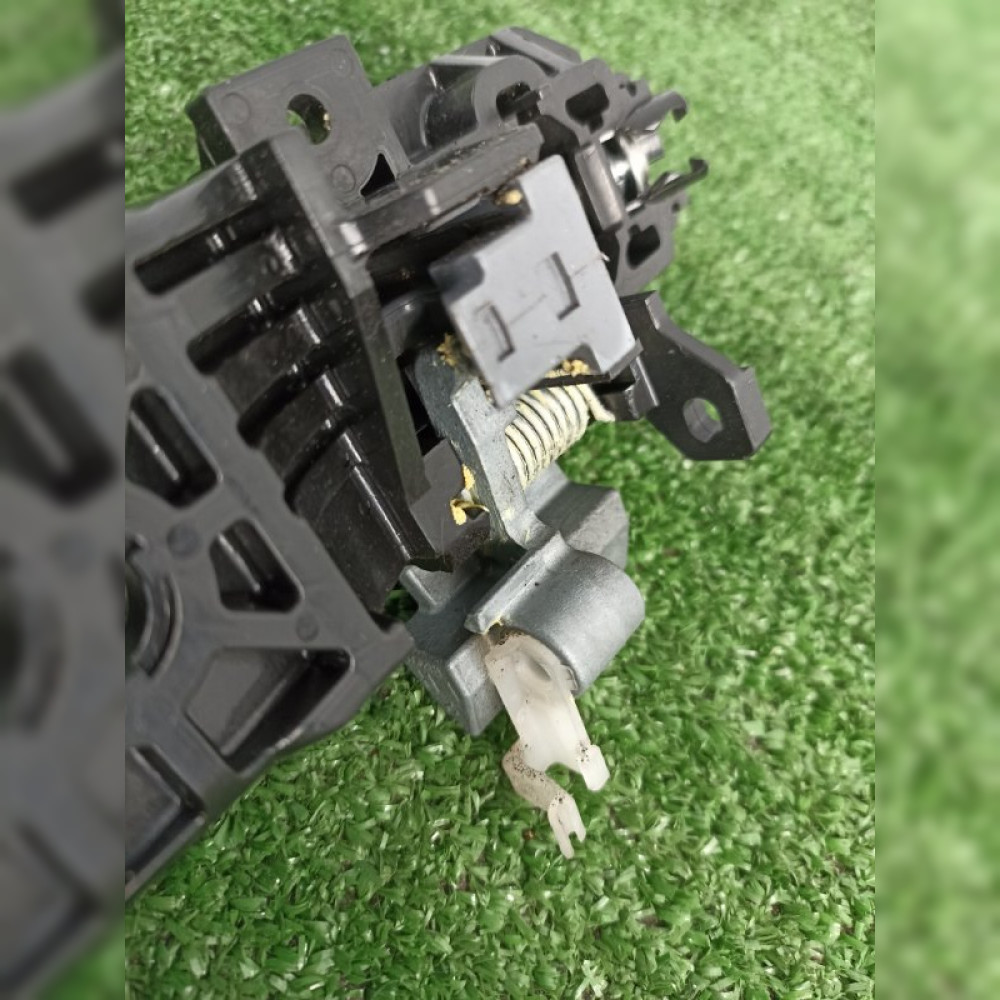 Ручка двери внешняя на Mazda Axela BLEFP LFVDS, арт. 52377