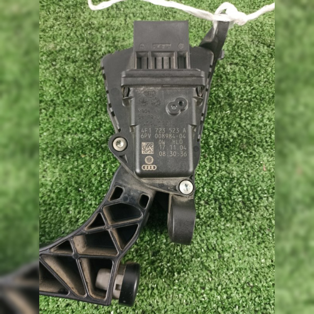 педаль газа на Audi A6 4F2 AUK, арт. 53034