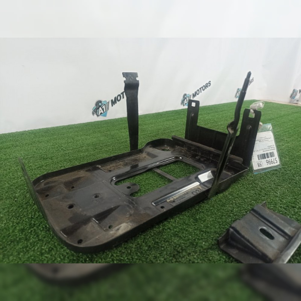 крепление аккумулятора на Mercedes-Benz S-Class W221 M273E55, арт. 57996