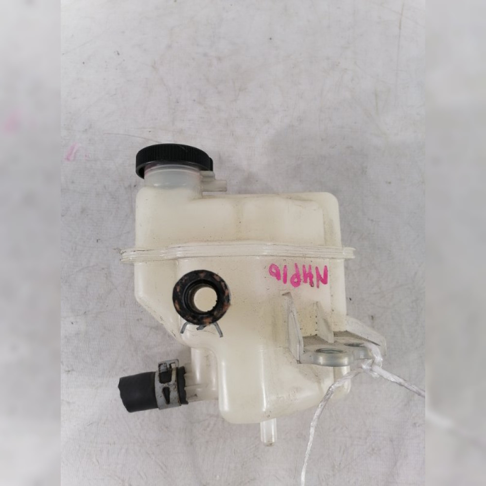 бачок расширительный на Toyota Aqua NHP10 1NZFXE, арт. 61616