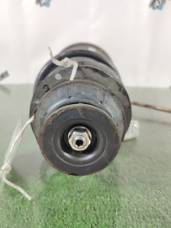 Стойка на Toyota Aqua NHP10 1NZFXE, арт. 63249