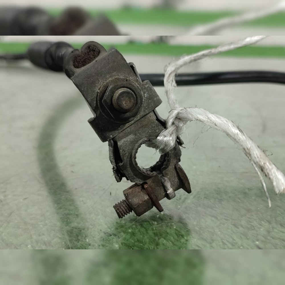 Клемма аккумулятора на Toyota Alphard ANH10 2AZFE, арт. 64893