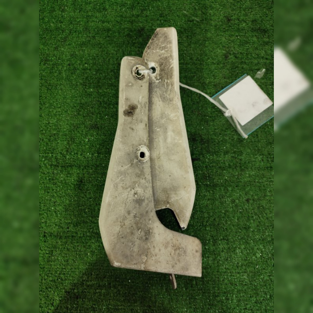 накладка на крыло на Toyota Noah AZR65 1AZFSE, арт. 66517
