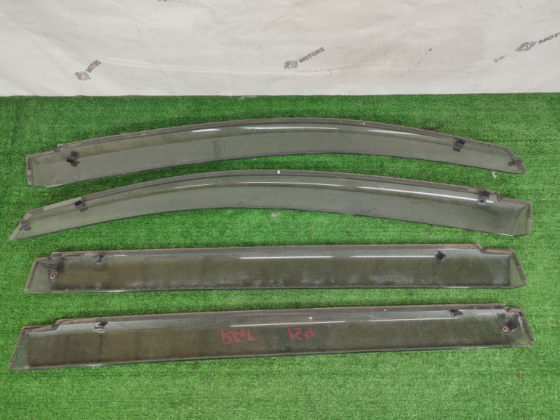 Ветровик на дверь на Honda Stepwgn RG1 K20A, арт. 66904