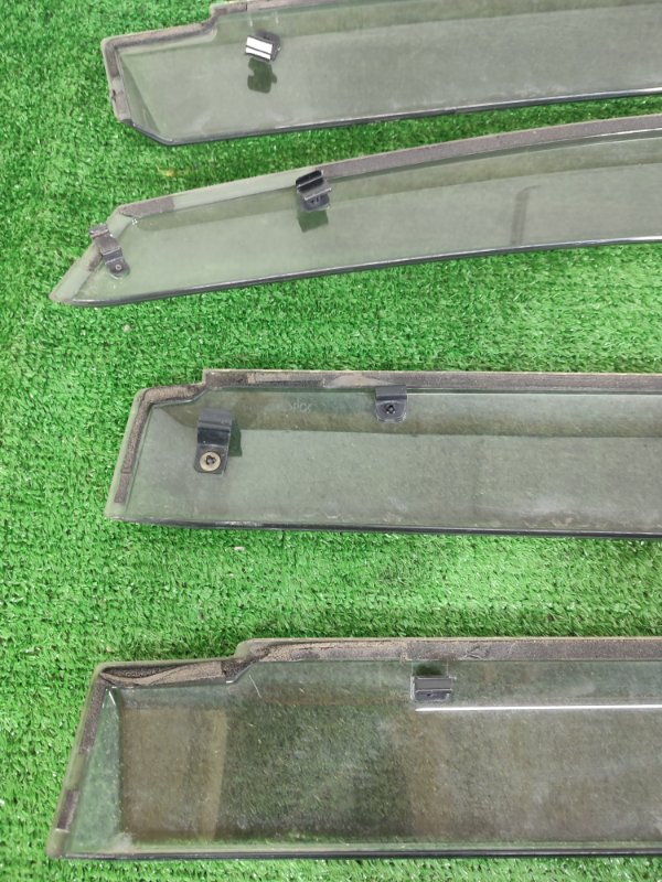Ветровик на дверь на Honda Stepwgn RG1 K20A, арт. 66904
