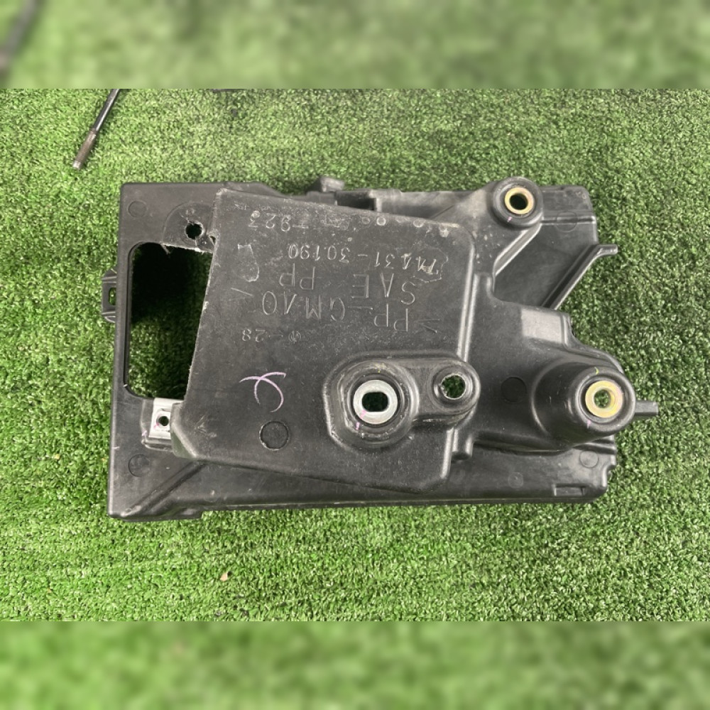 крепление аккумулятора на Toyota Mark X GRX120 4GRFSE, арт. 69564