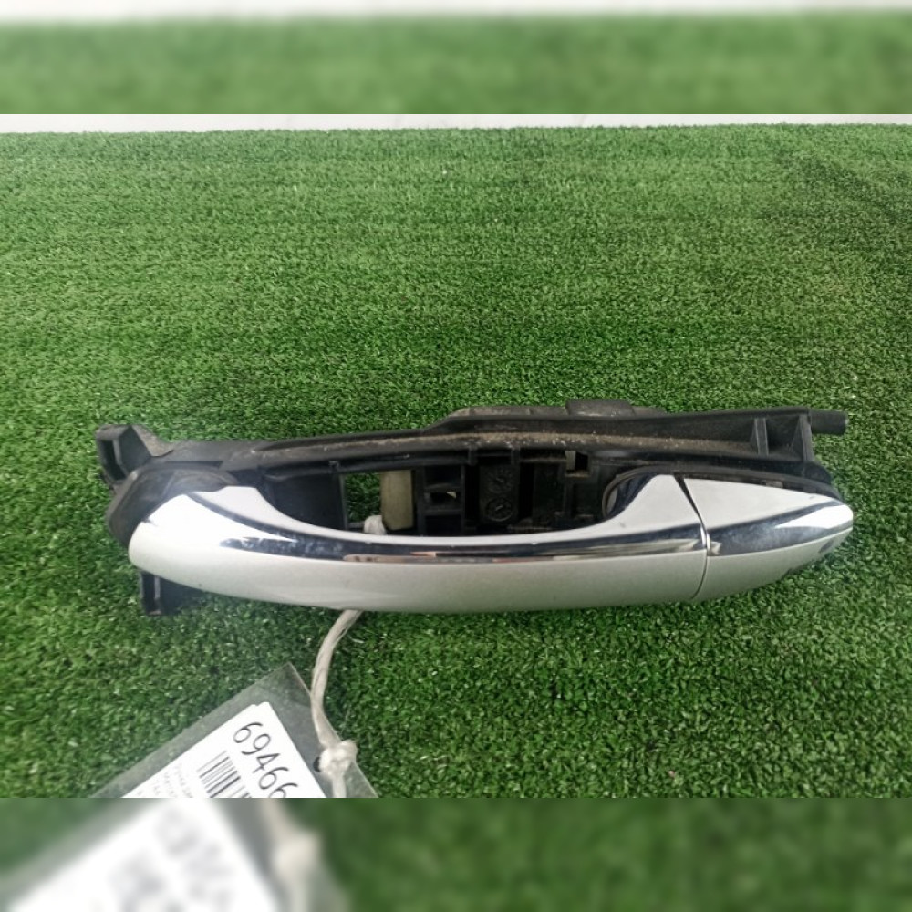 Ручка двери внешняя на Mercedes-Benz C-Class W203 M112 E24, арт. 69466