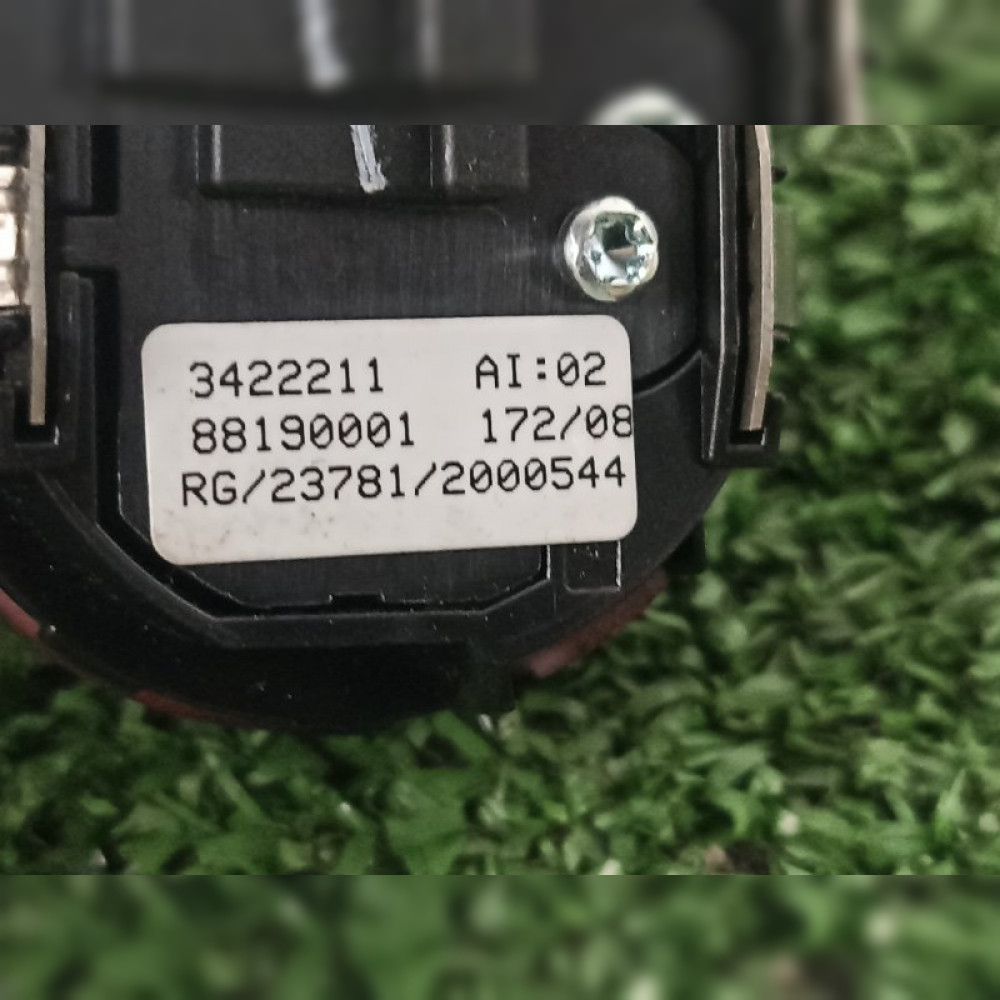 Кнопка аварийной сигнализации на Mini Clubman R55 N14B16AB, арт. 69713