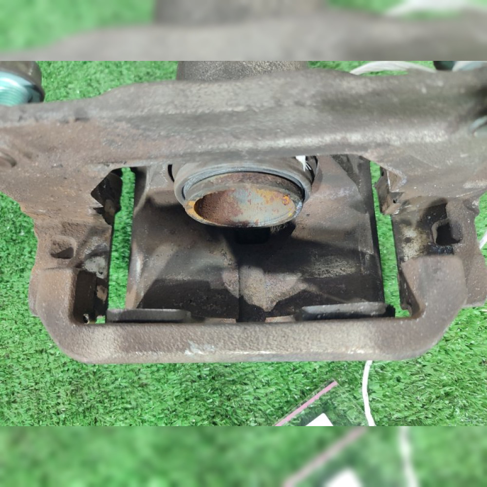 суппорт на Mazda Atenza GHEFS LFVE, арт. 72140
