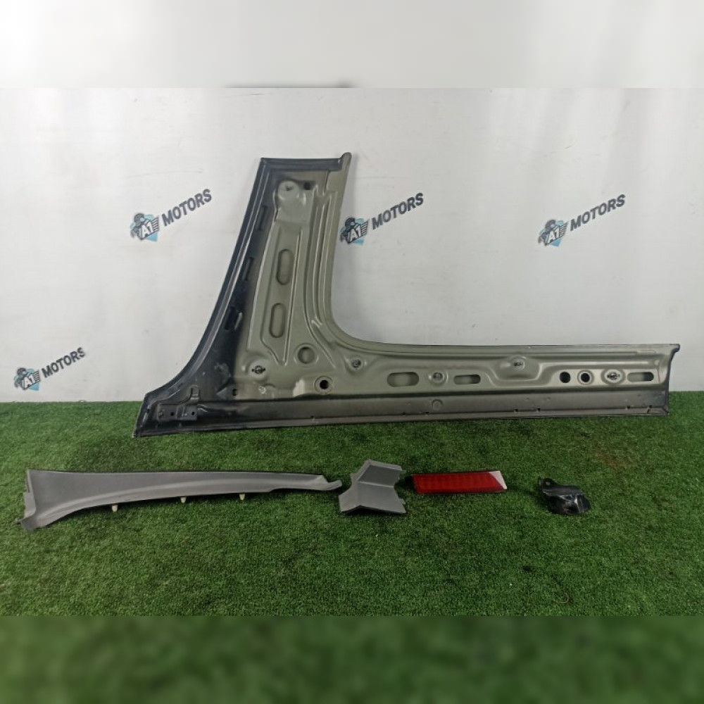 накладка на крыло на Honda Elysion RR4 J30A, арт. 72463