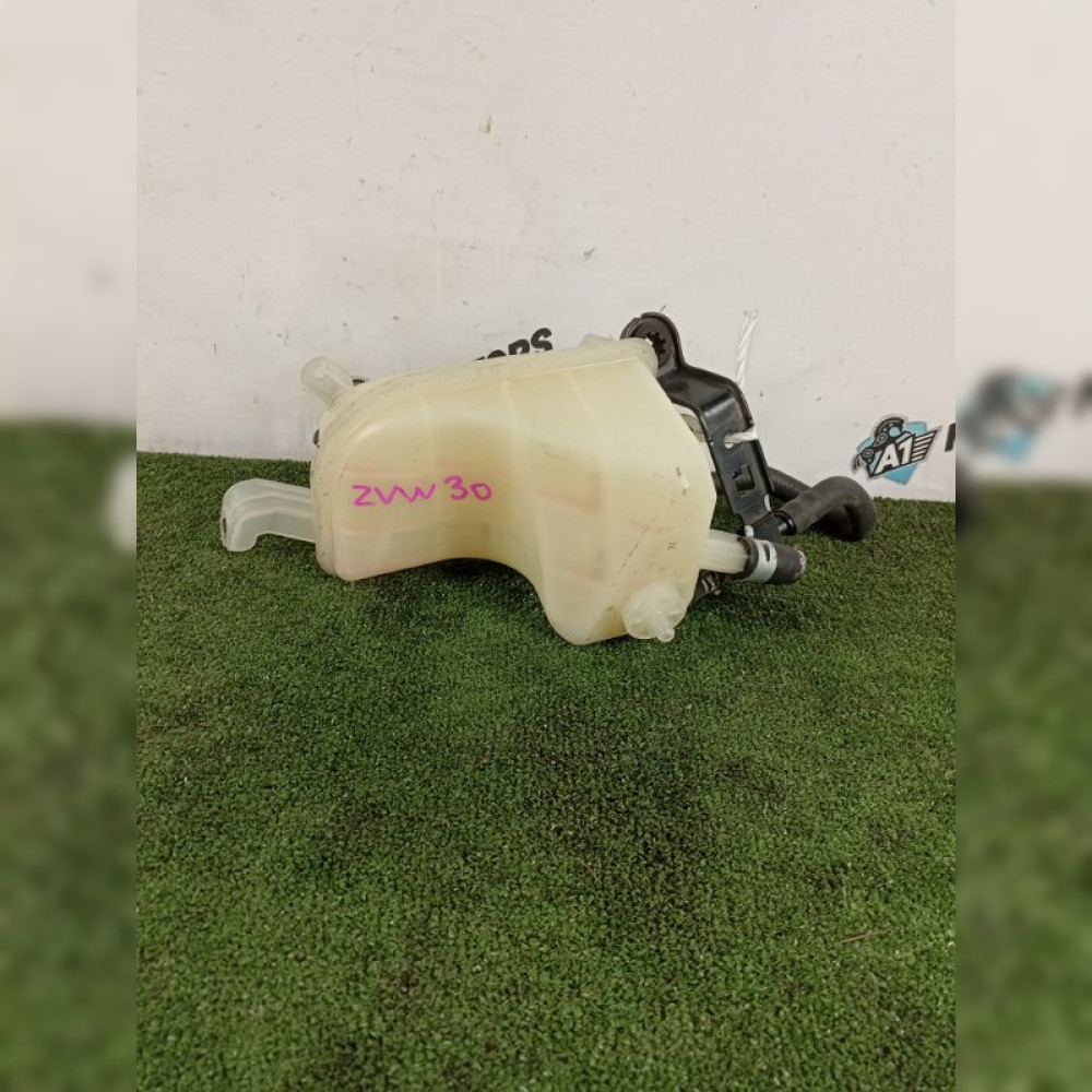 бачок расширительный на Toyota Prius ZVW30 2ZRFXE, арт. 73388