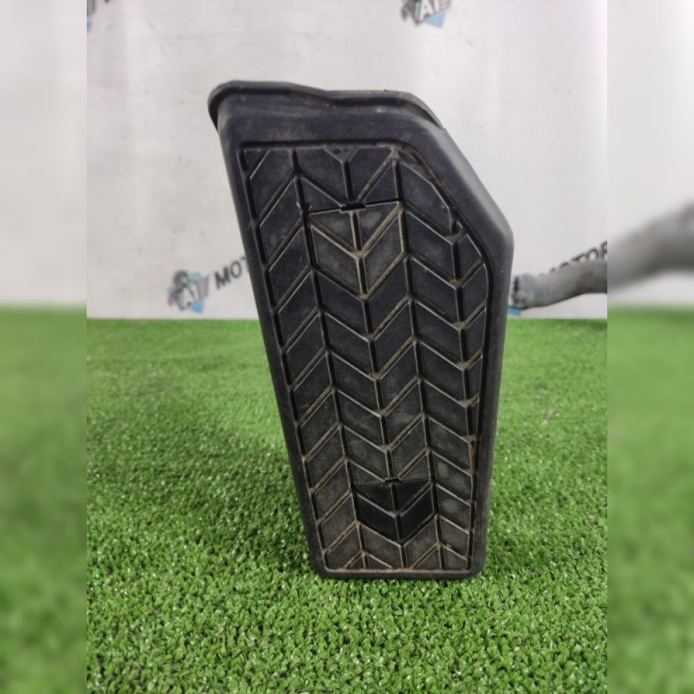 Подставка под ногу на Mitsubishi Chariot Grandis N84W 4G64, арт. 73822