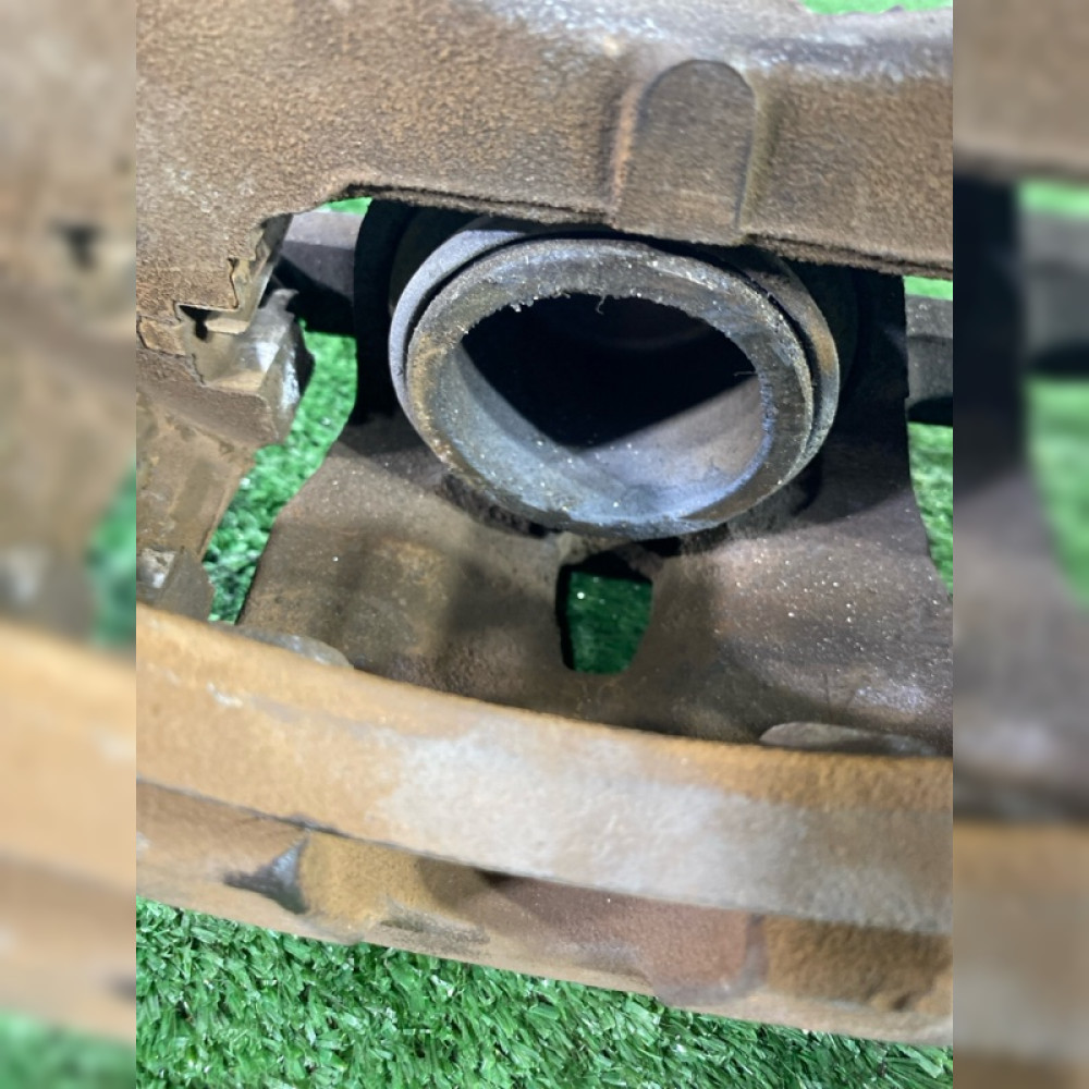 суппорт на Toyota Ractis SCP100 2SZFE, арт. 75509