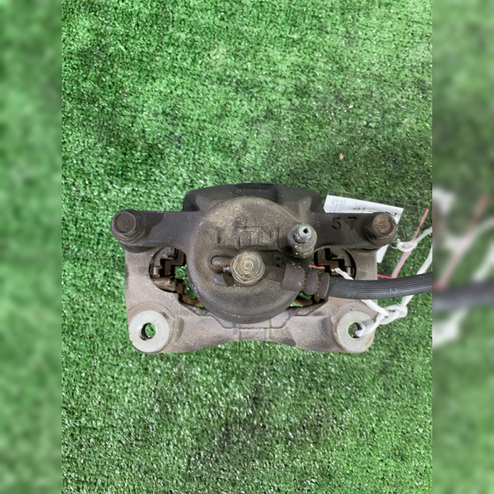суппорт на Toyota Ractis SCP100 2SZFE, арт. 75509