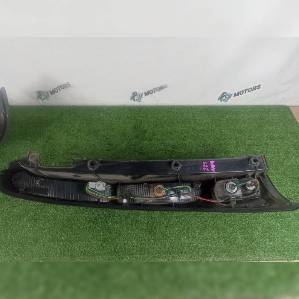 стоп-сигнал на Nissan Serena CC25 MR20DE, арт. 76424
