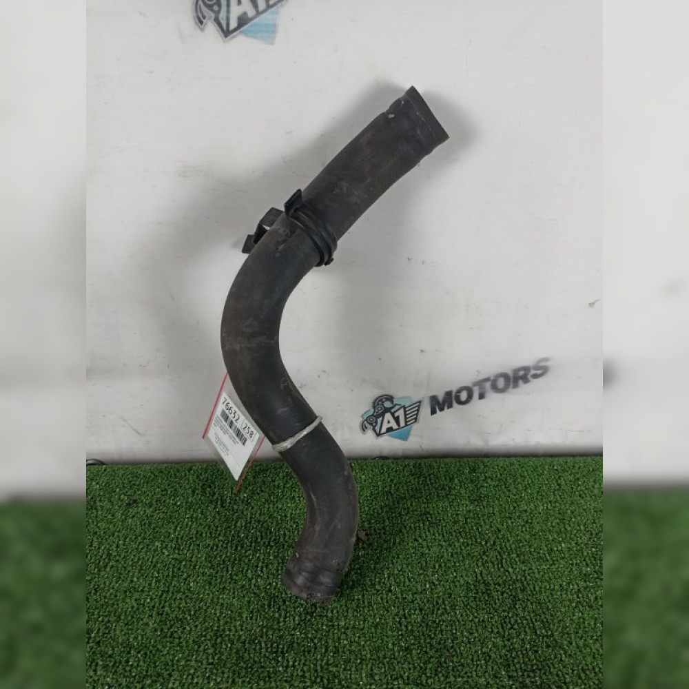 патрубок системы охлаждения на Honda Elysion RR4 J30A, арт. 76632