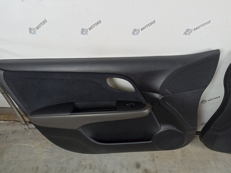 Обшивка двери на Honda Stream RN6 R18A, арт. 77718