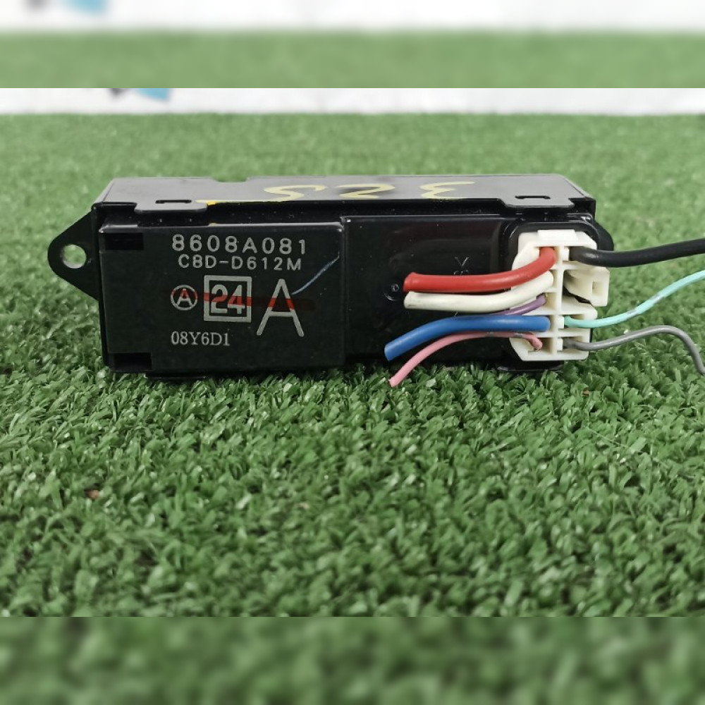 Кнопка стеклоподъемника на Mitsubishi I HA1W 3B20, арт. 78117