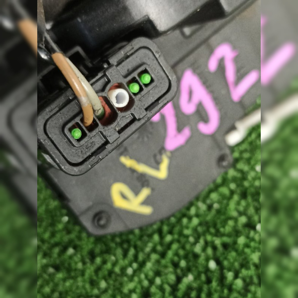 замок двери на Nissan March AK12 CR12DE, арт. 79488