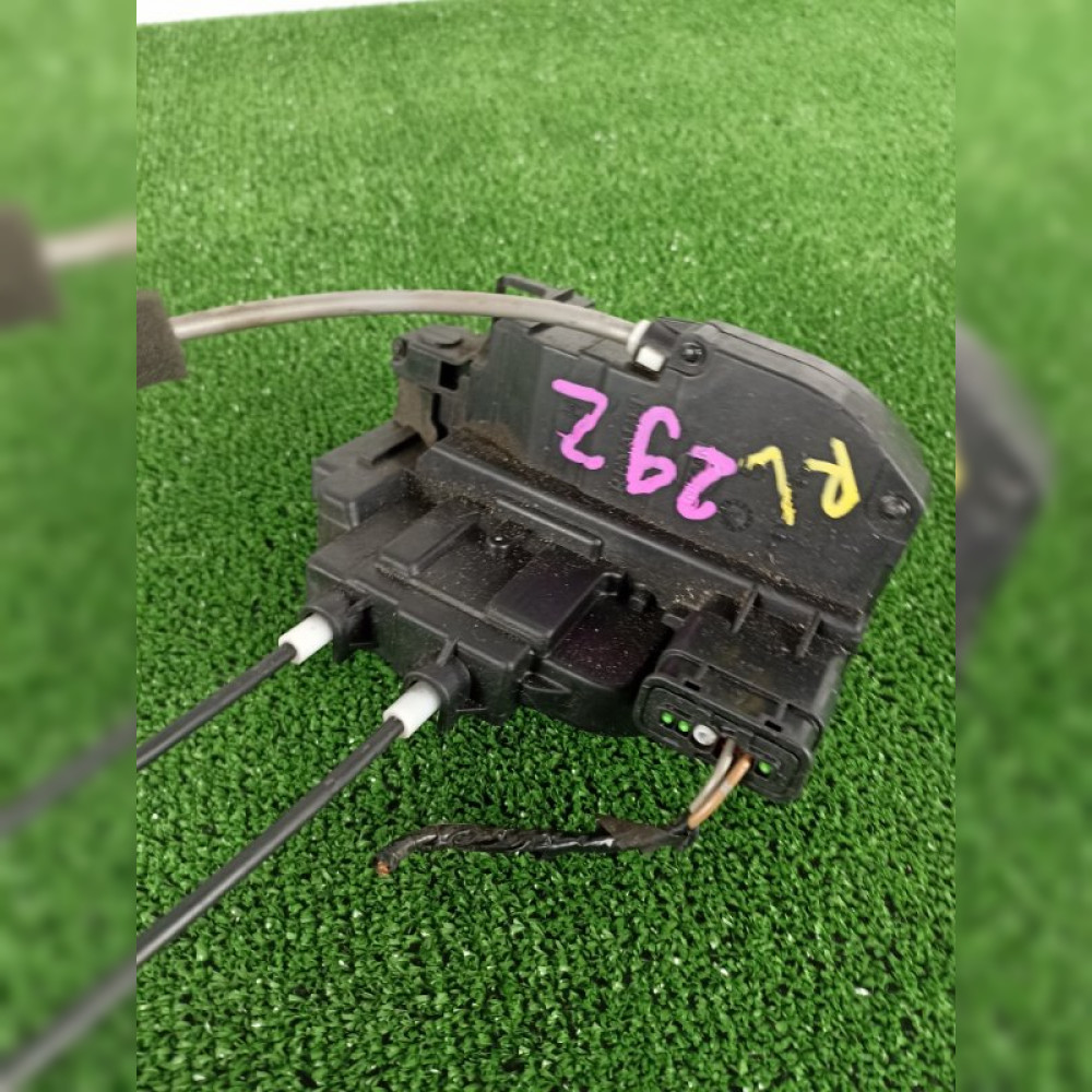замок двери на Nissan March AK12 CR12DE, арт. 79488