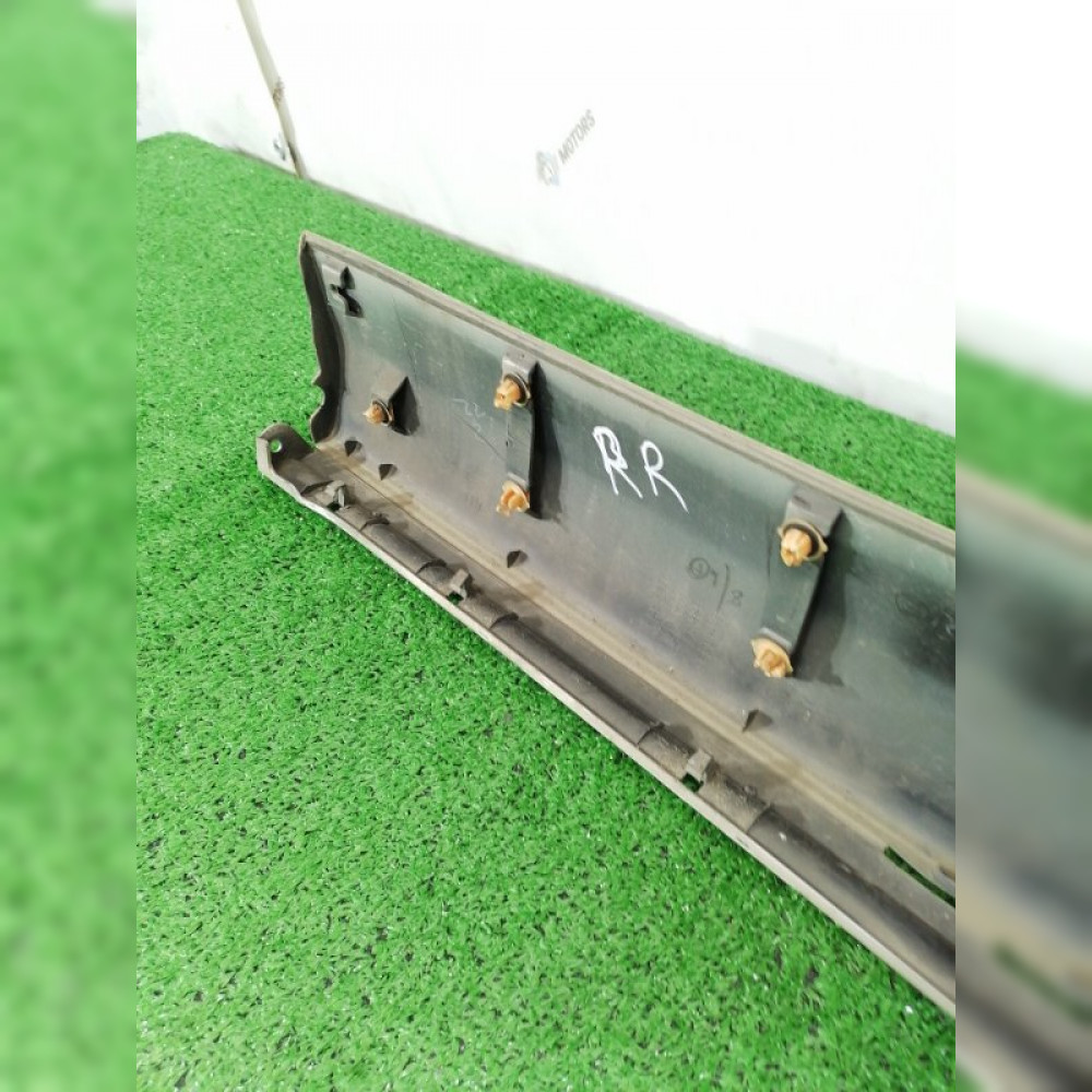 молдинг на дверь на Toyota Voxy ZRR70 3ZRFAE, арт. 82214
