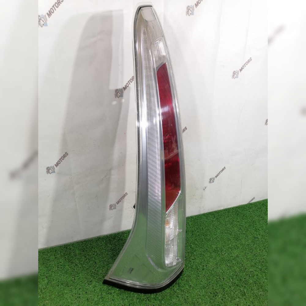 стоп-сигнал на Nissan Serena FC26 MR20DD, арт. 82366